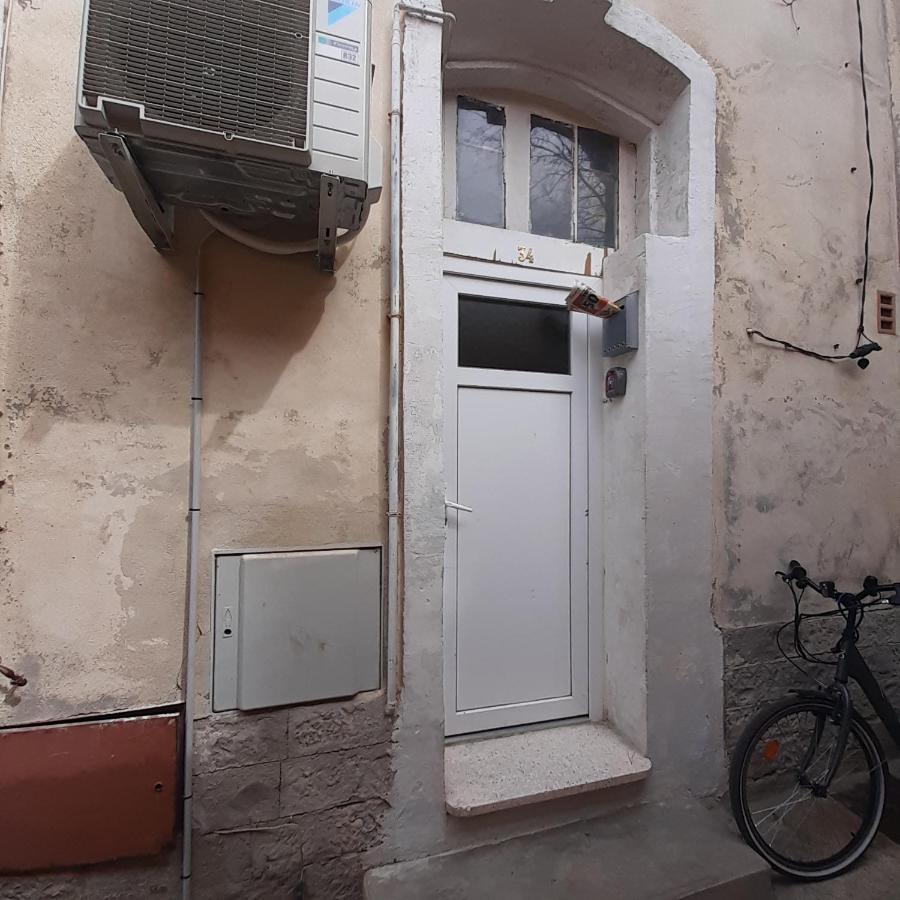 Petit Berlin Avec Clim * Nimes
